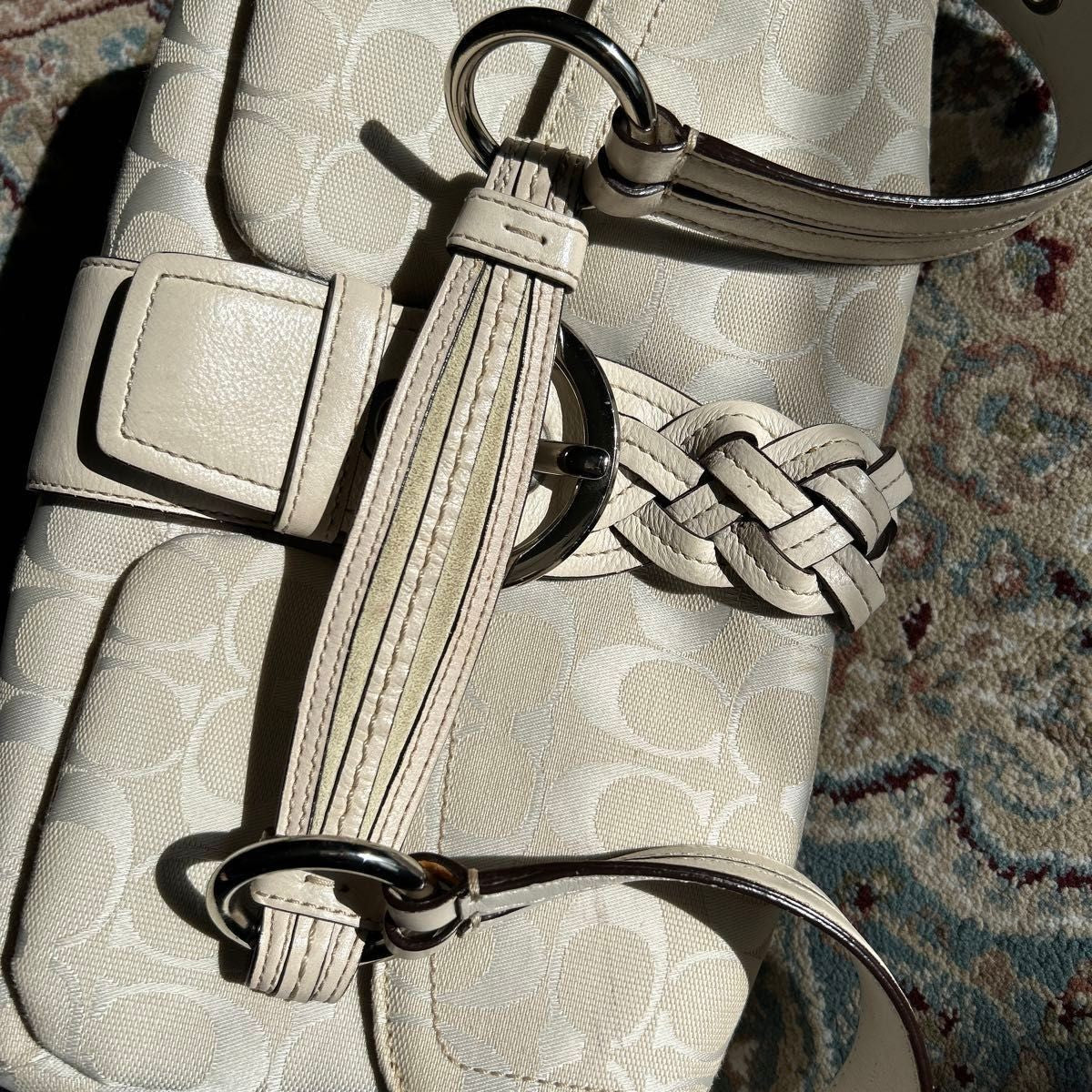 Vintage Coach Soho Shoulder Bag – White Leather 🤍