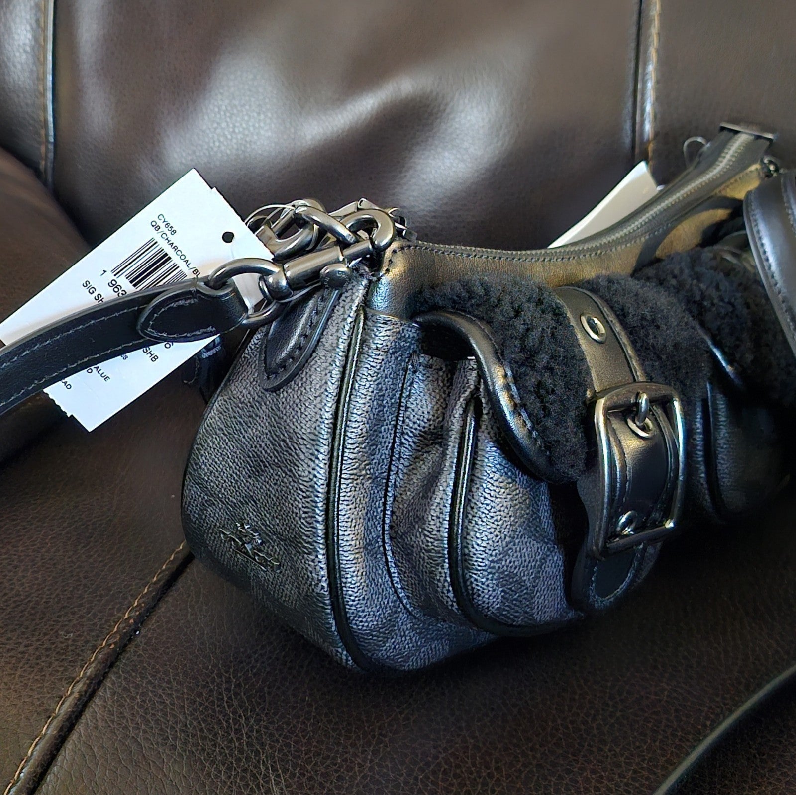 Coach Ashton Bag – Charcoal Shearling & Leather 🖤