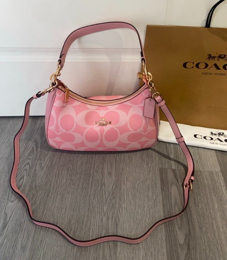 Coach Teri Hobo Bag – Powder Pink Canvas & Leather 🌸