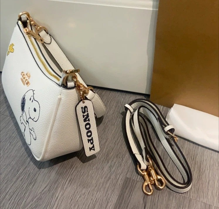 Coach x Peanuts CBJ76 Shoulder Bag Brown & Snoopy Edition 👜💫
