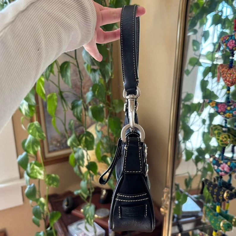 Vintage COACH Demi 6362 Hampton Signature Shoulder Bag – Black (2003) 👜