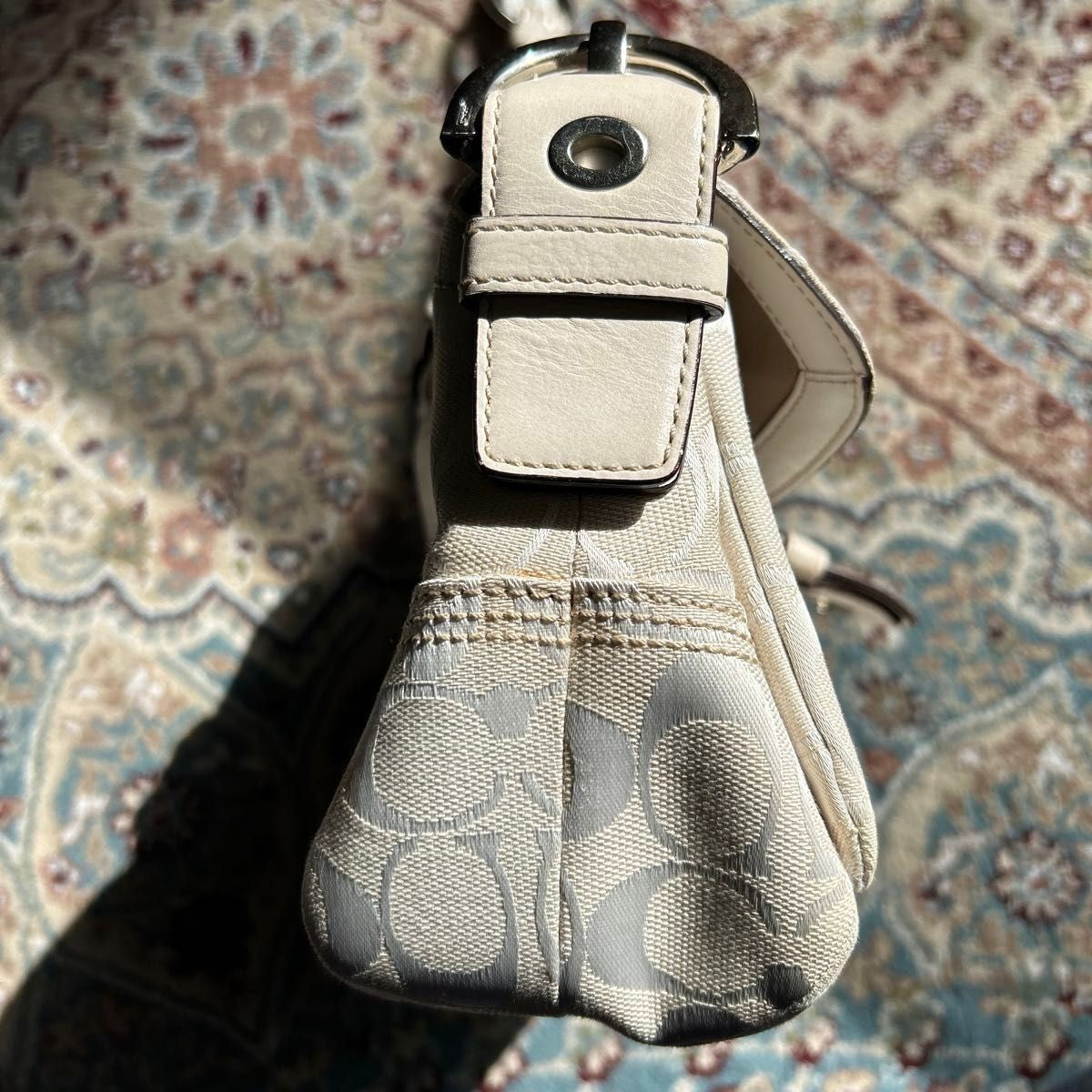 Vintage Coach Soho Shoulder Bag – White Leather 🤍