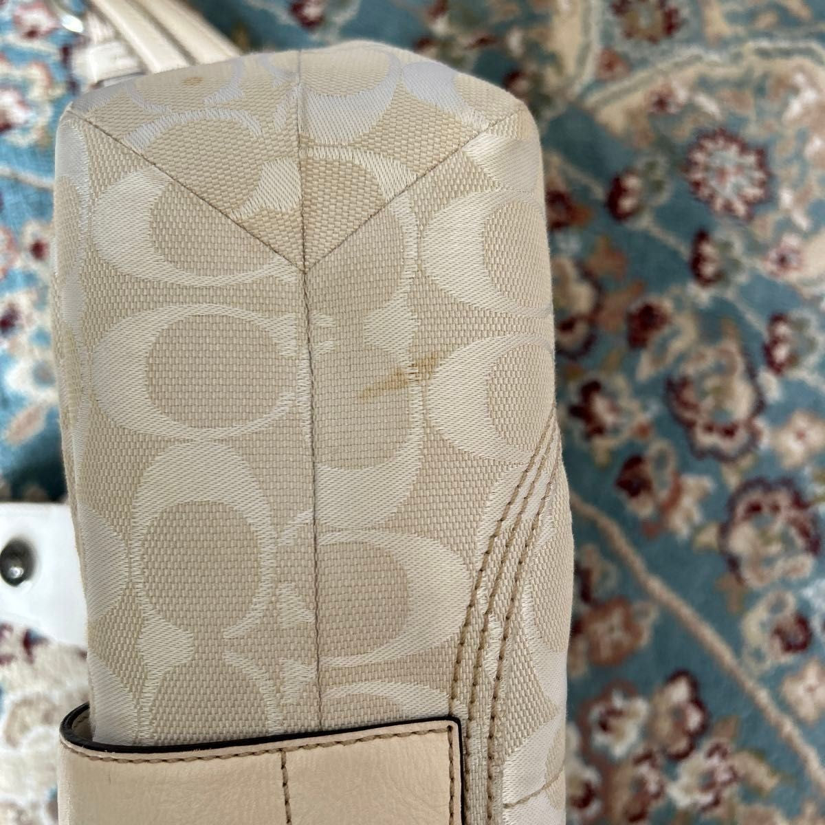 Vintage Coach Soho Shoulder Bag – White Leather 🤍