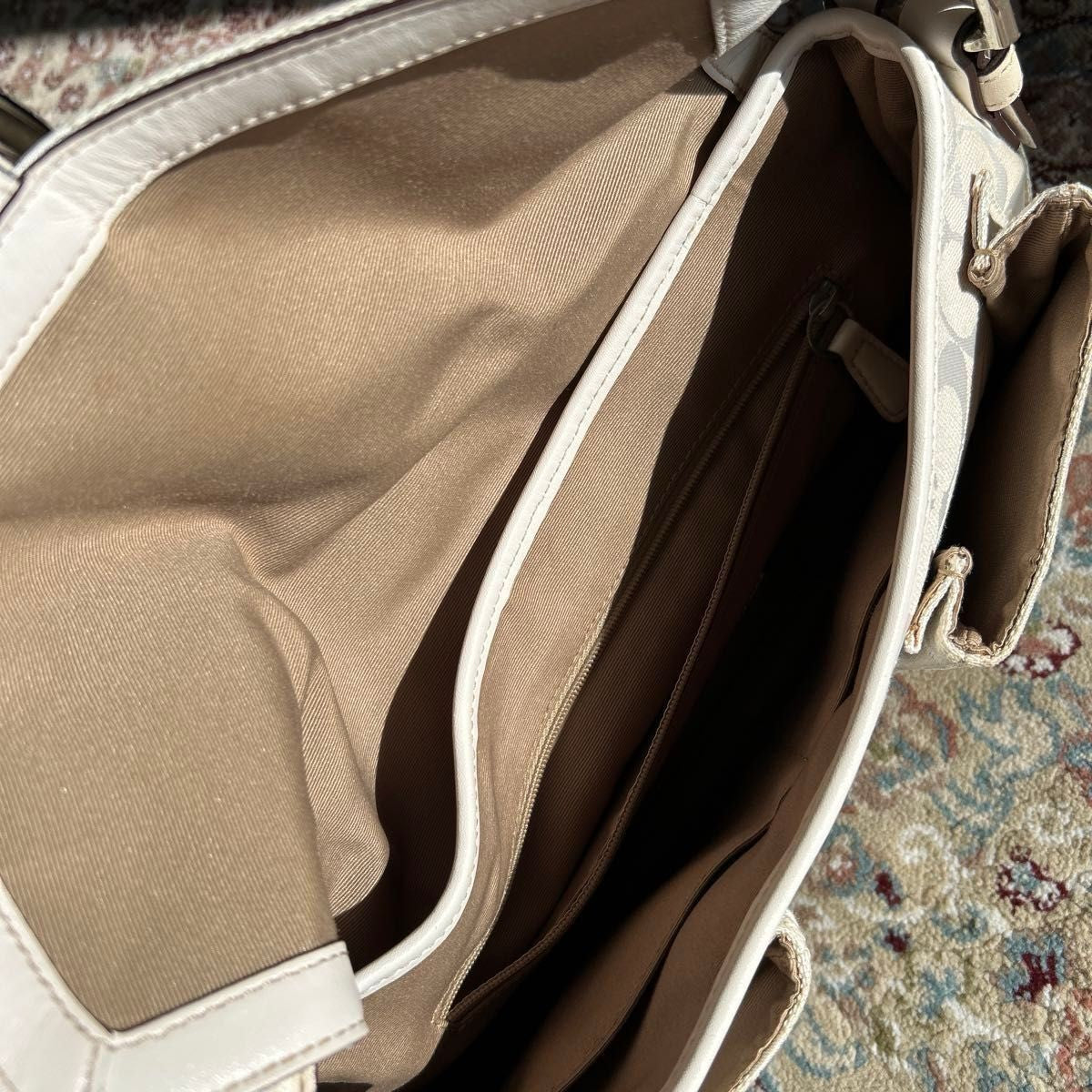 Vintage Coach Soho Shoulder Bag – White Leather 🤍