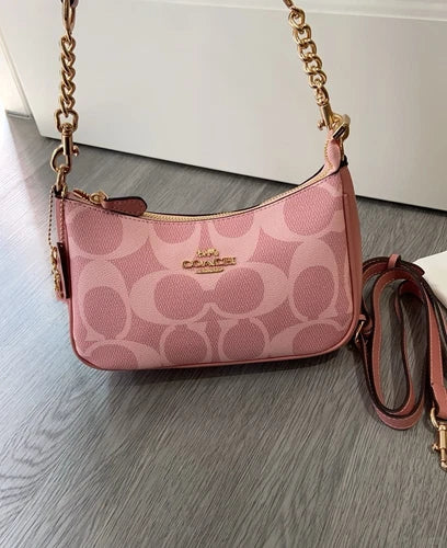 COACH Teri Shoulder Bag in Signature Canvas - Powder Pink 👜